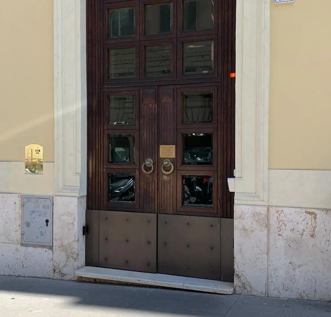Guest house Relais Conte Di Cavour De Luxe Hotel Rome