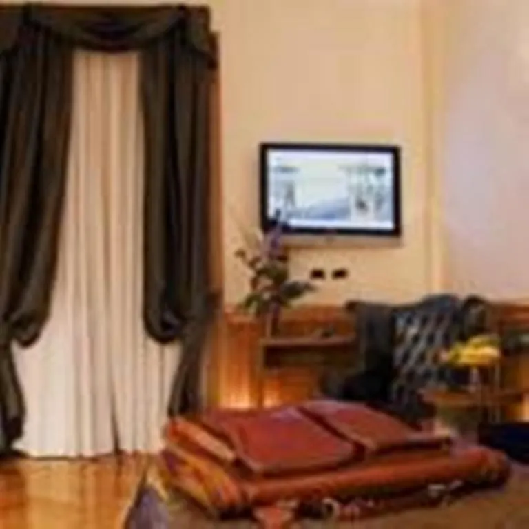 Relais Conte Di Cavour De Luxe Hotel Roma 2*,  Itália