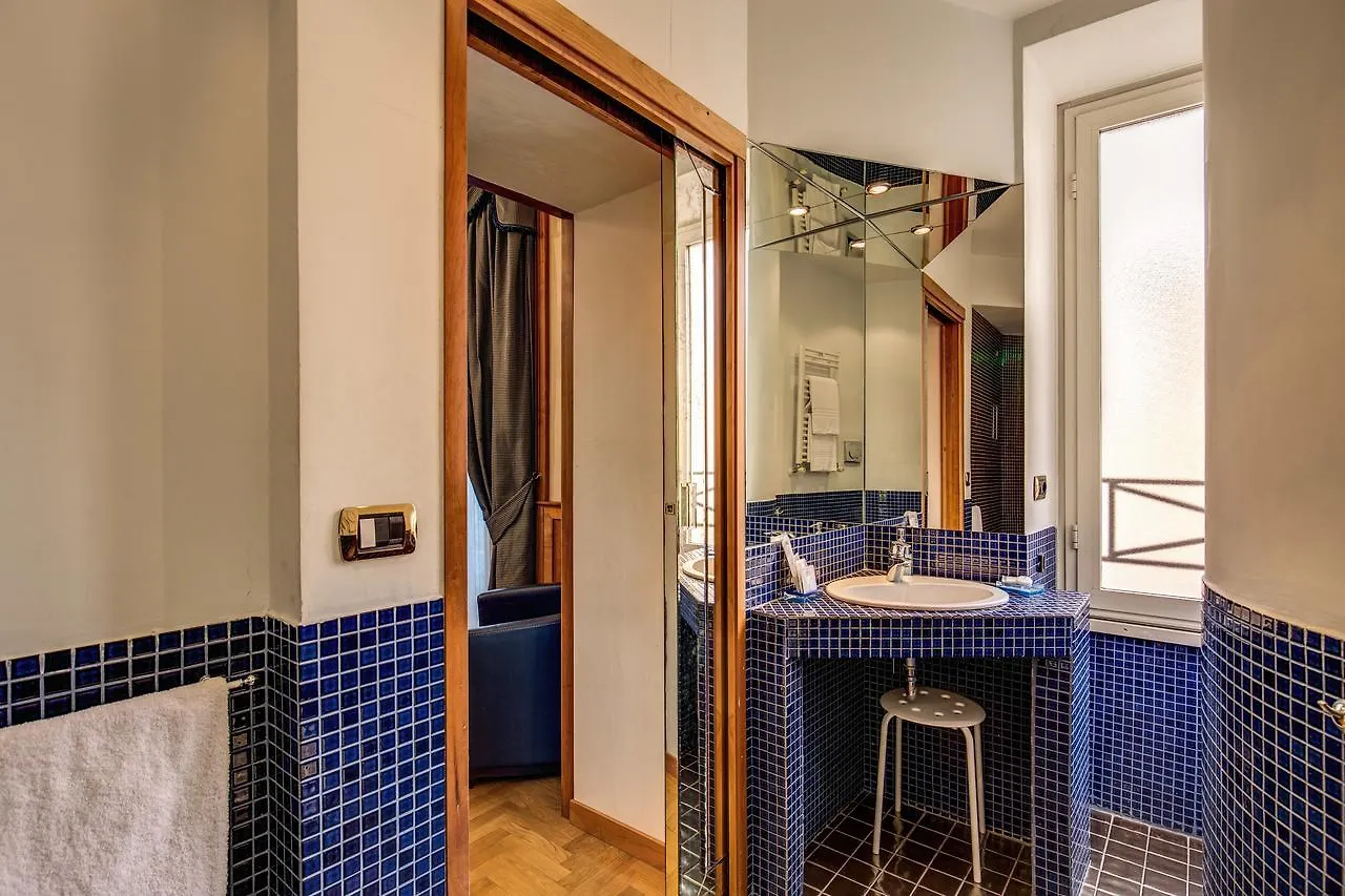 Relais Conte Di Cavour De Luxe Hotel Rome 2*,
